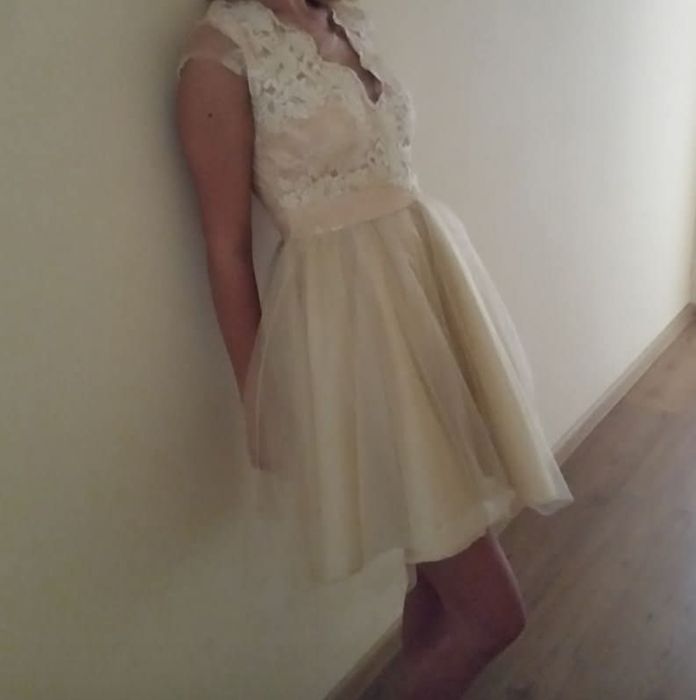 Офицоална рокля за специални поводи