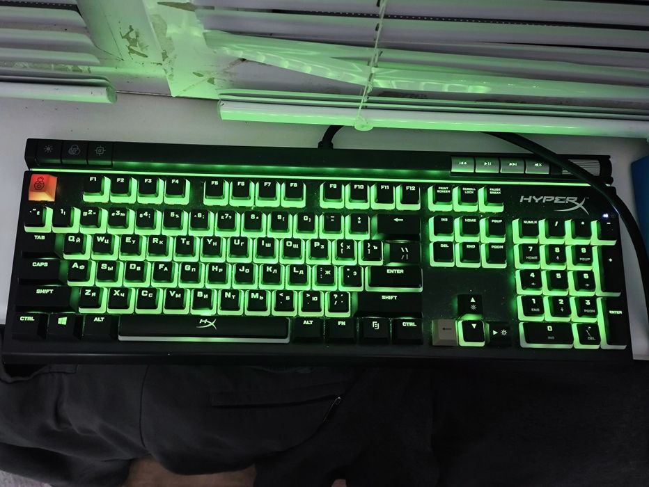 Продаю клавиатуру HyperX Alloy Elite 2
