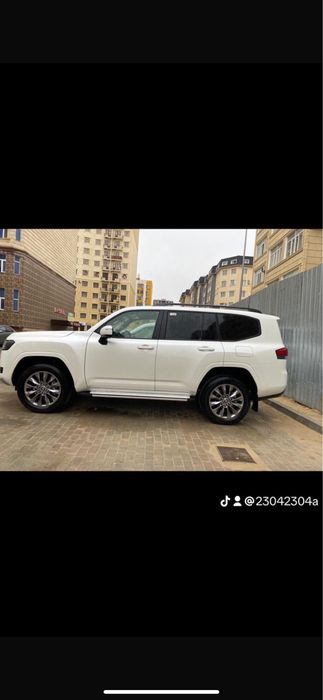 Аренда Авто Тойота Ланд Крузер 300