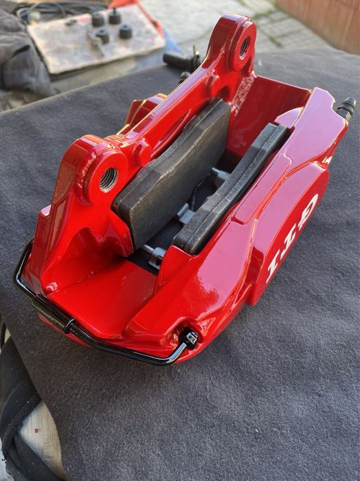 Спирачни апарати от Порше Макан/Porsche Macan с накладки