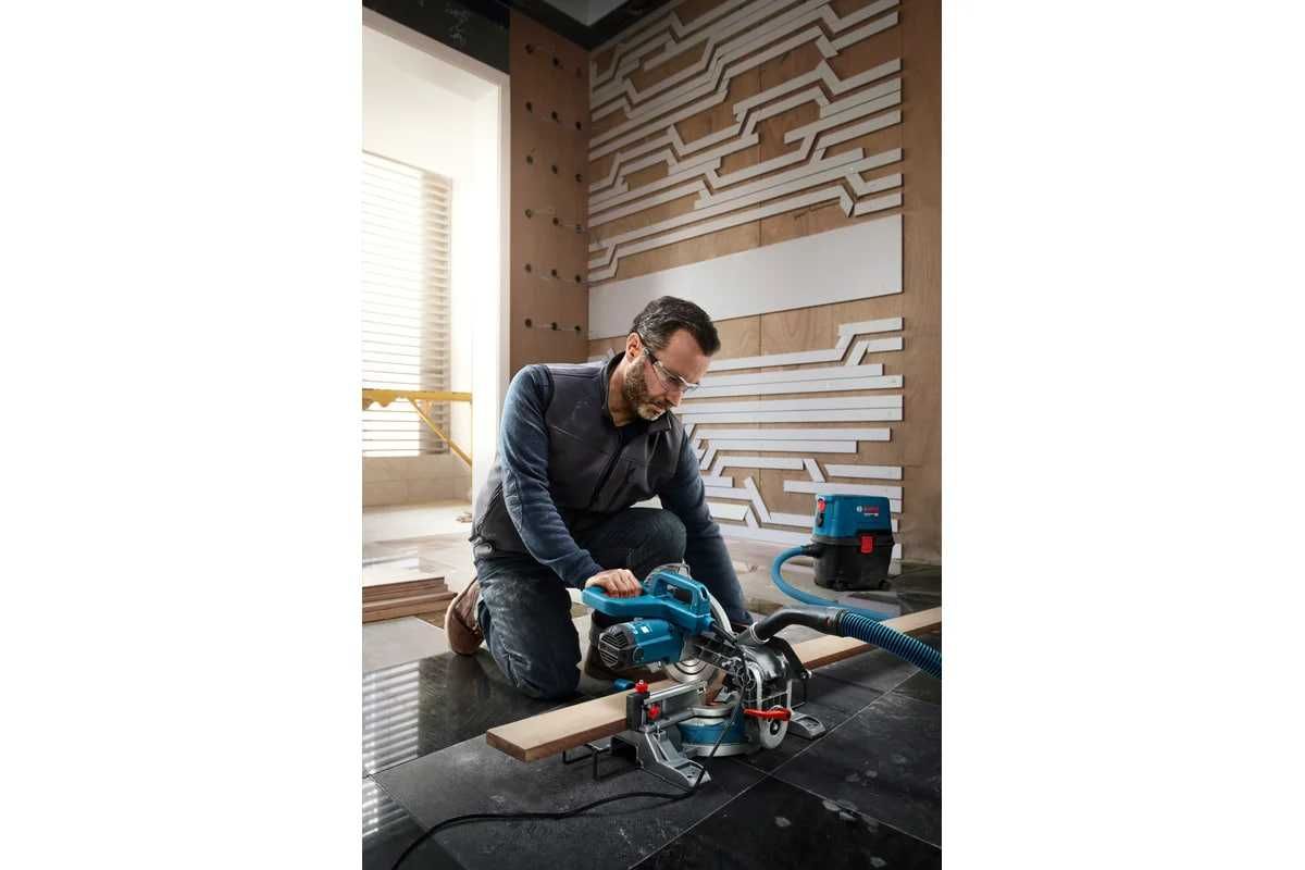 Сетевая торцовочная пила BOSCH GCM 216