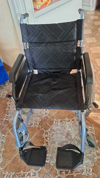 продаю  инвалидную коляску в Атырау в хорошем состоянии, самовывоз