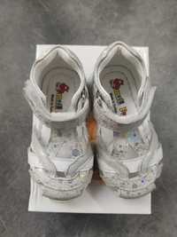 Ортопедични бебешки сандали за момиченце