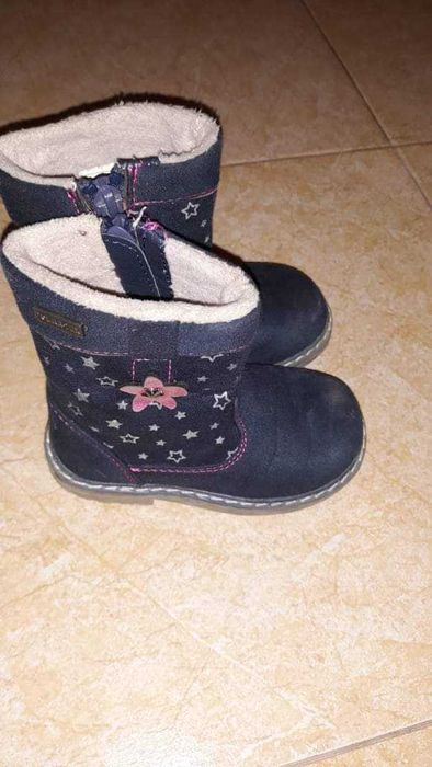 ботушки и обувки за малко краче 21 номер и 26 номер