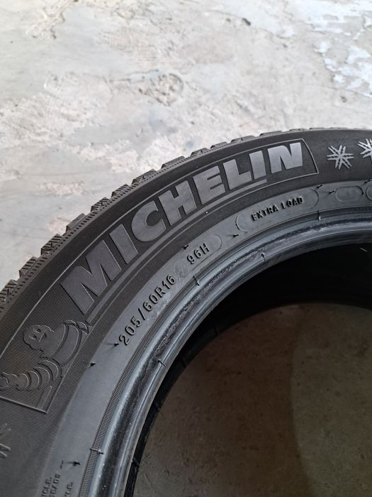 4 anvelope iarnă 205 60 r16 Michelin