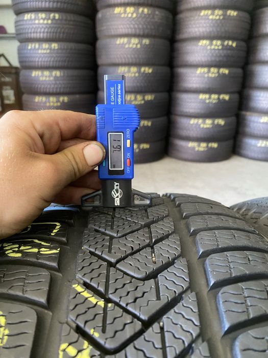Anvelope iarna 245/40/19 Pirelli Sottozero 3 RFT 245 40 19 R19
