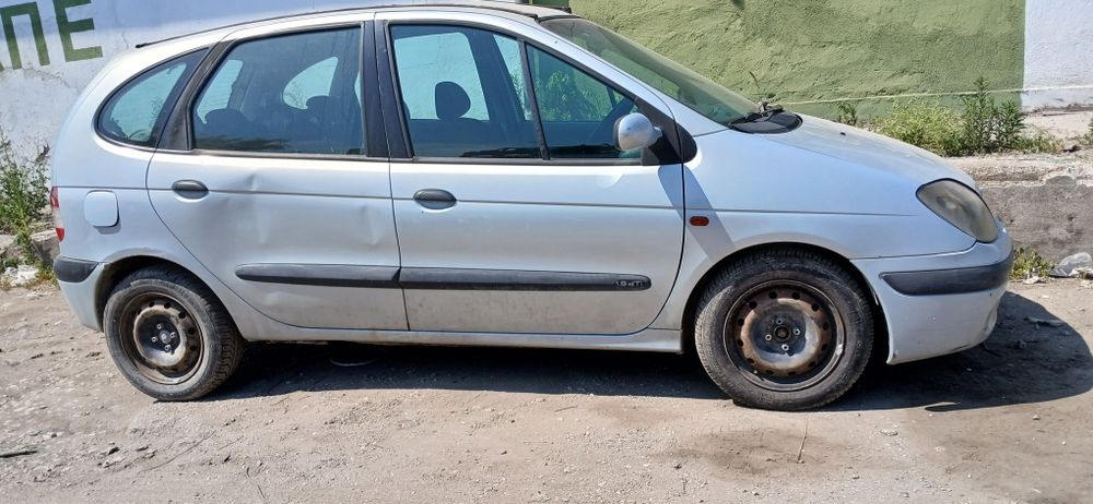 Renault megane scenic 1.9dti 2000г.