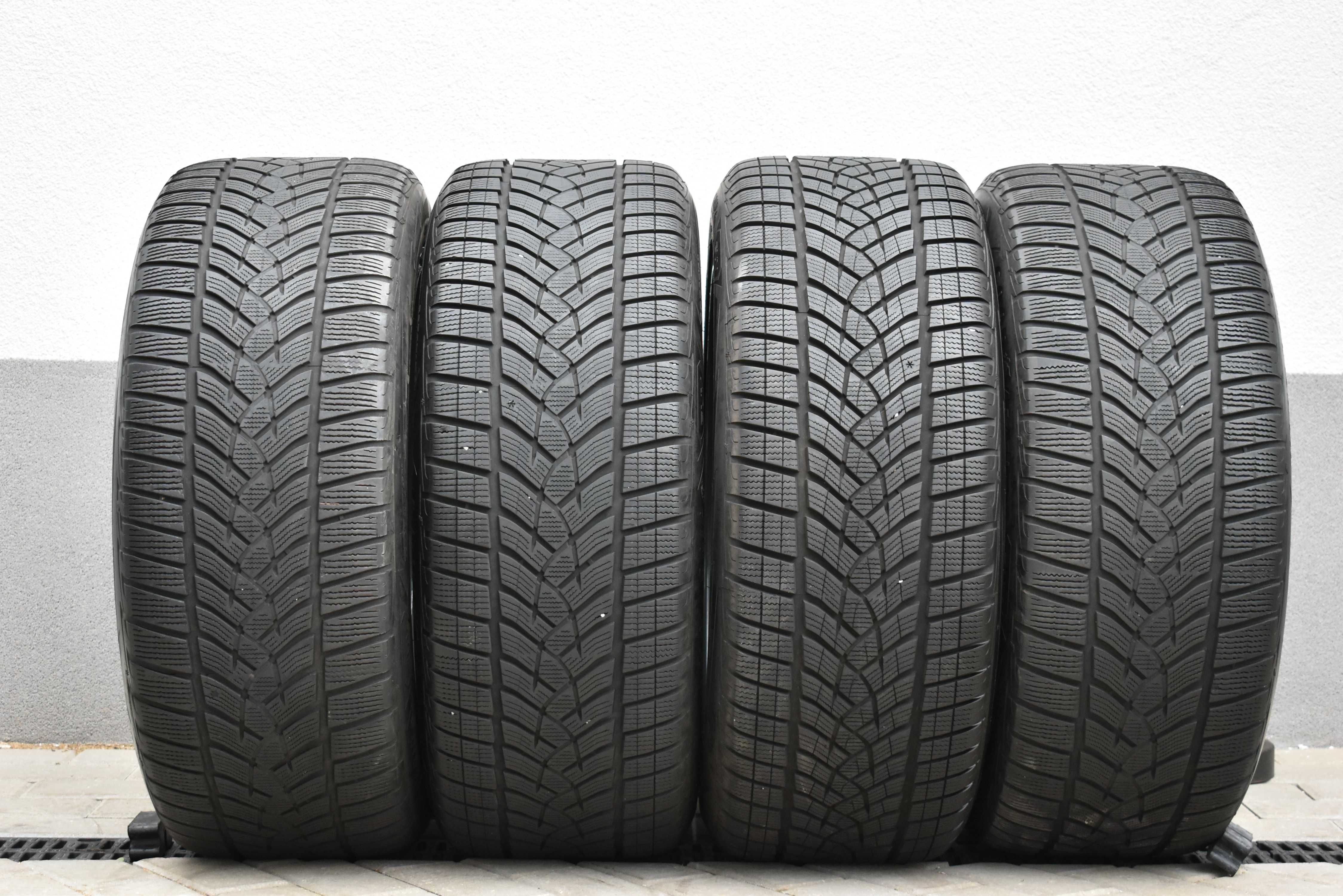 Гуми 275/45/21 Goodyear