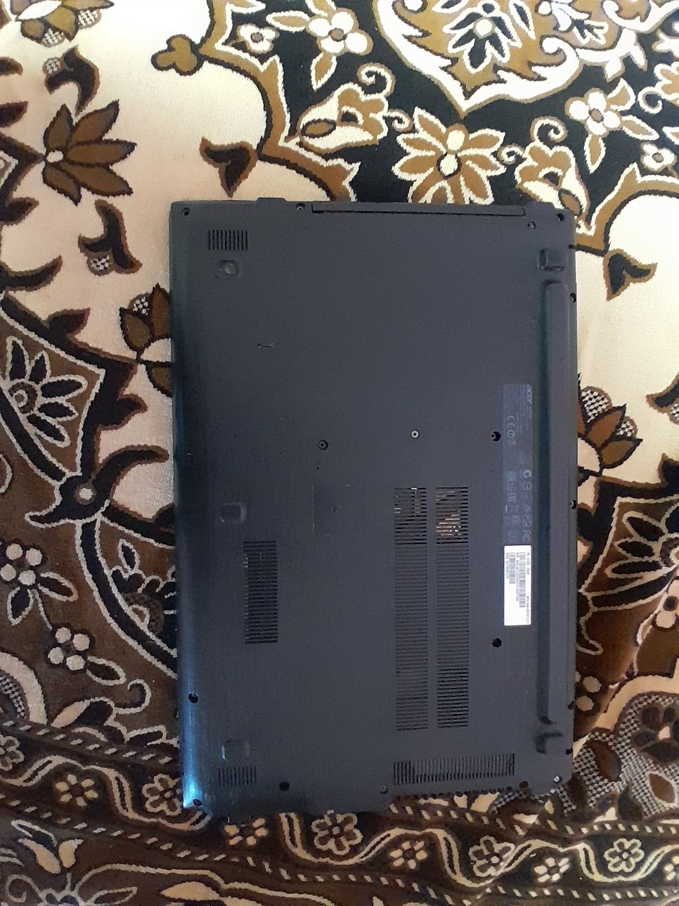 Laptop acer F5-572G-55Q9