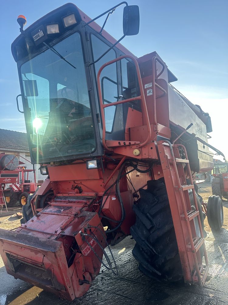 Combina Case IH 1640