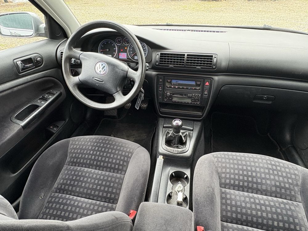 VW Passat 1.6 benzina