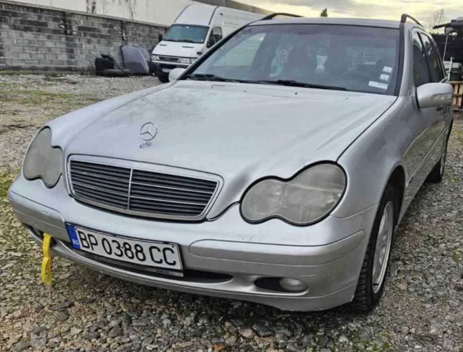 Mercedes-Benz 220
