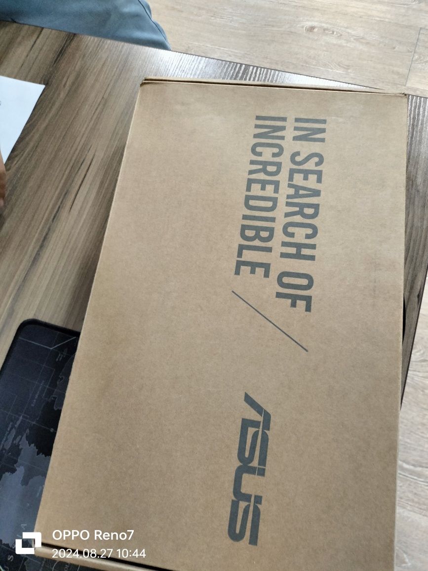 ASUS X515 core i7 operativka 8gb  SSD 512gb