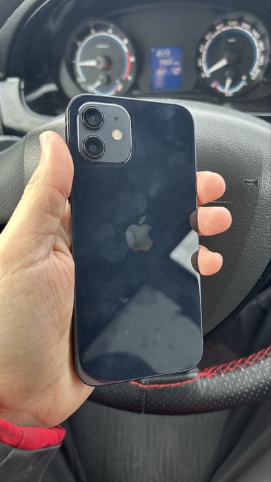 Айфон 12. 64гб……