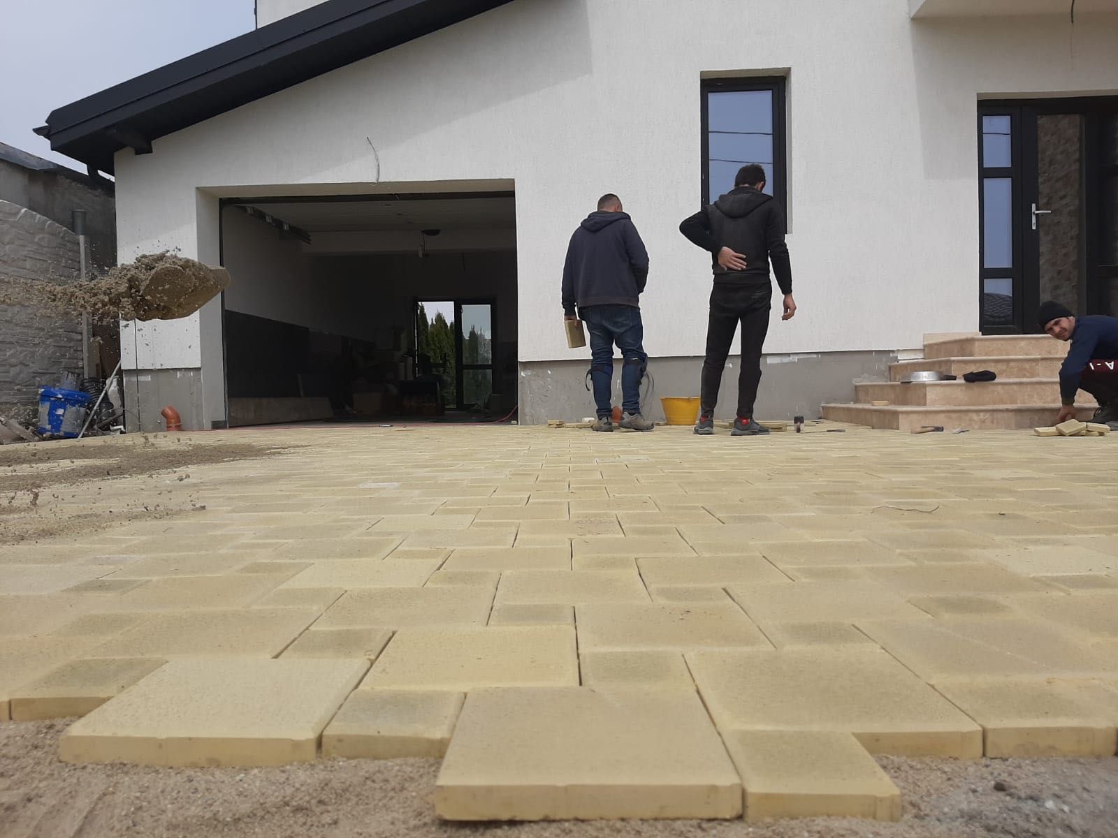 Pavaje - Pavele prefabricate din beton pentru gradina. Diverse modele