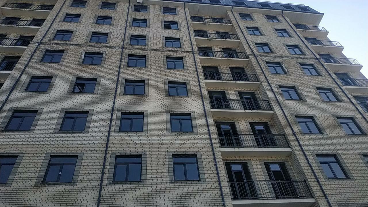 Uy sotiladi yangi g'ishtli uy metro ruparasida yaqinda kadastri chiqad