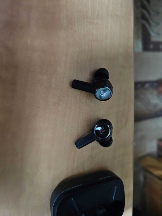 Продавам блутут слушалки - Bang & Olufsen Beoplay EX