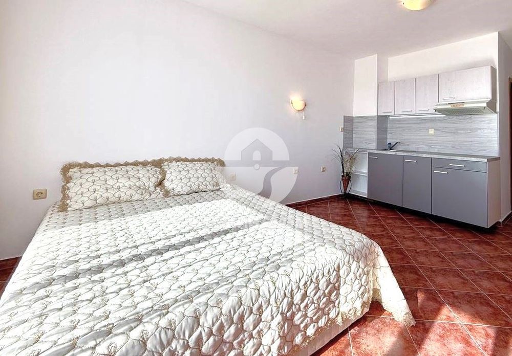 Просторен едностаен апартамент в к-с „Арките“, с. Кошарица