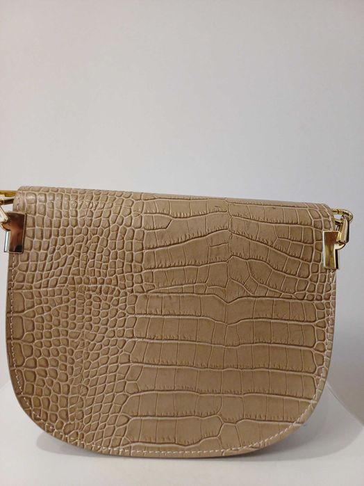 Малка дамска чанта от естествена кожа