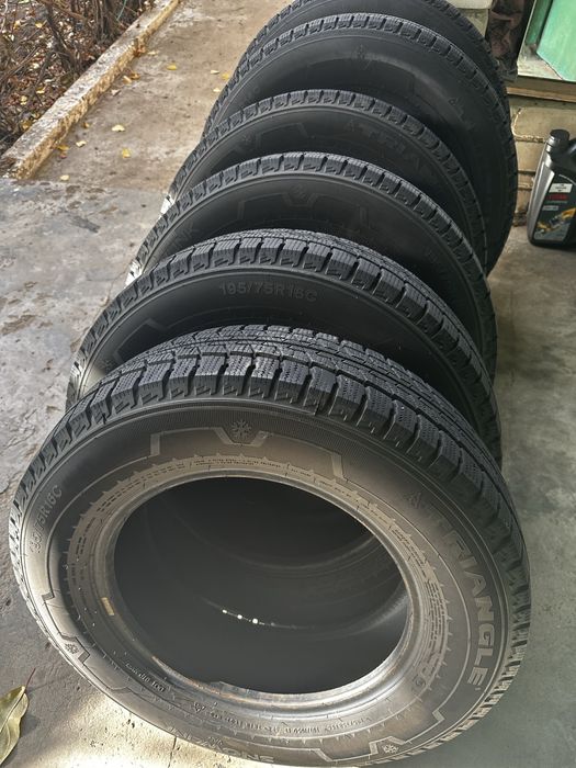 Комплект шин R16c