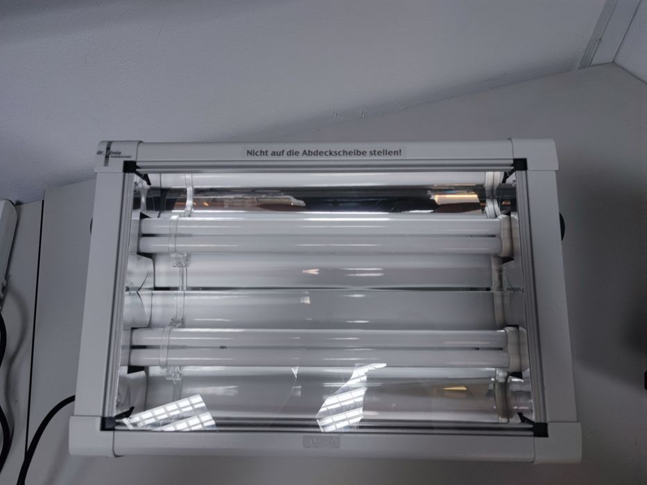 Aparat de bronzat acasa terapie UV Dr. Honle dermalight 500 Home UVA