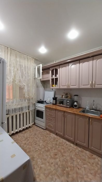 1 комнатная квартира Р-н 2 школы с лоджией