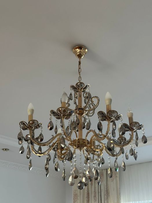 Продам люстры б/у недорогопр