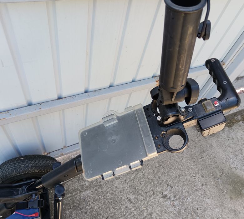 Cărut electric pt golf, pliabil, cu suport pt umbrelă reglabil