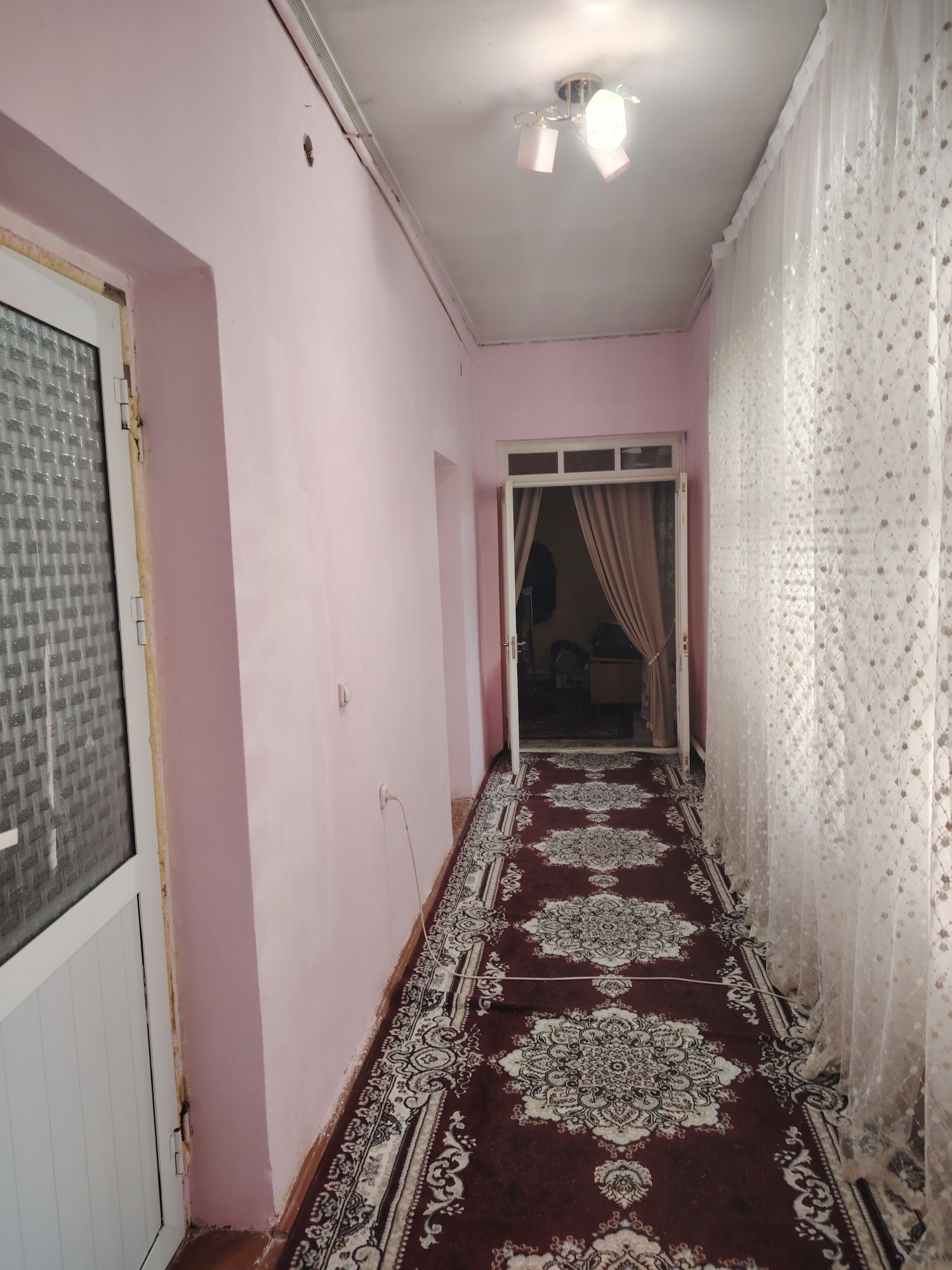 7 xonali uy sotiladi, barcha sharoitlar mavjud.