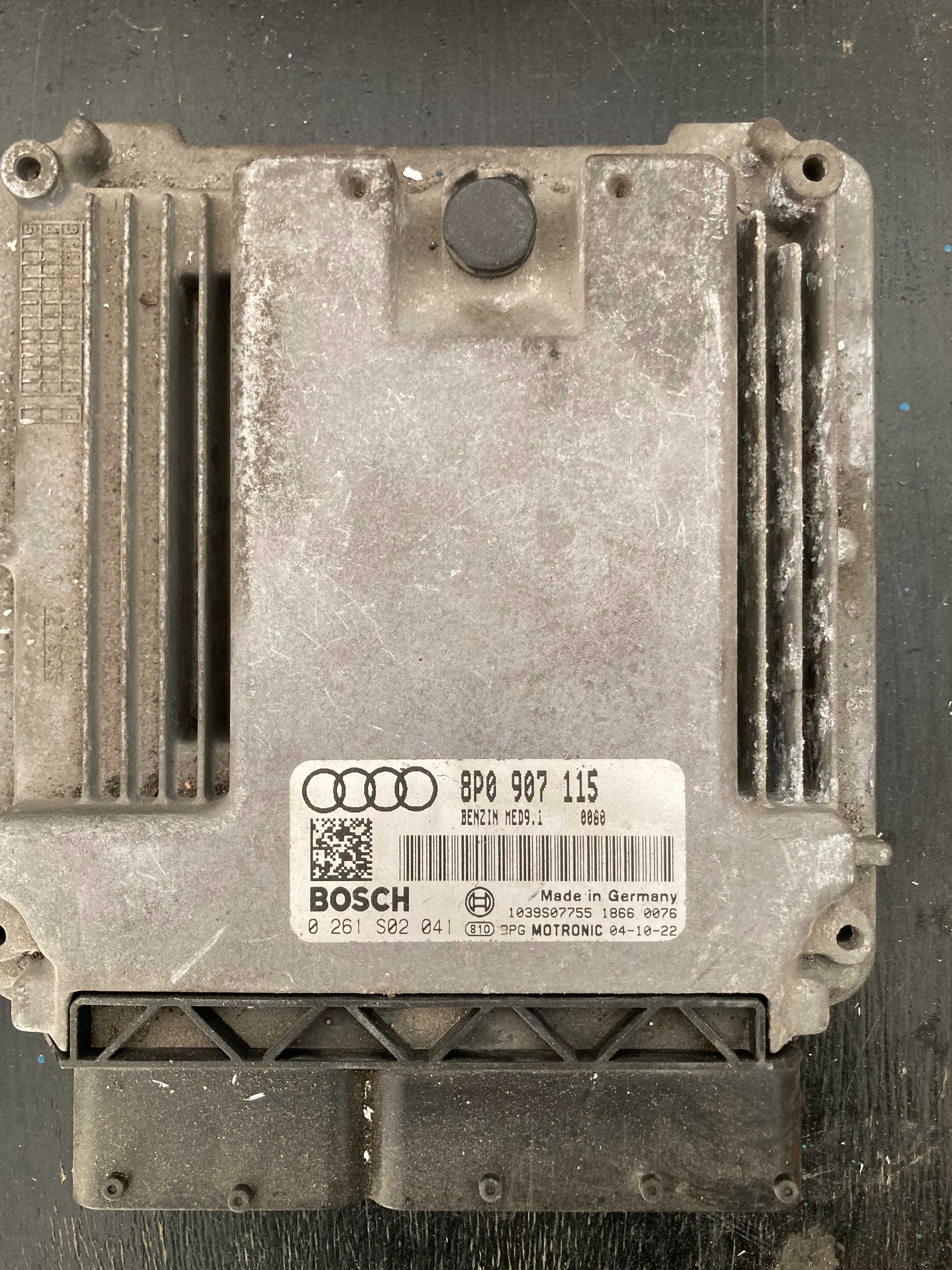 Компютър еку ecu електронен блок двигател Ауди А3 2.0тфси 200кс AXX