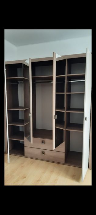 Vând mobilă dormitor, firma Lem's, nou