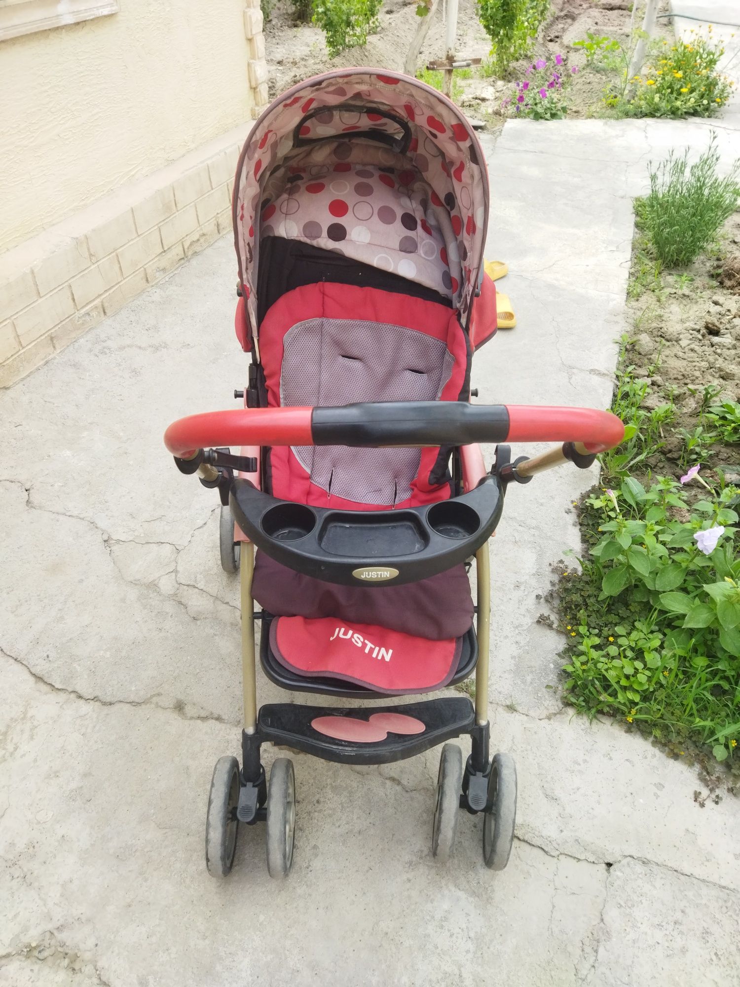Продам прогулочную коляску