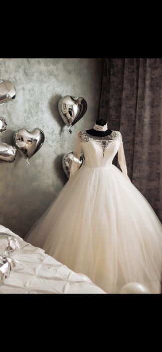 Vând rochie de mireasă