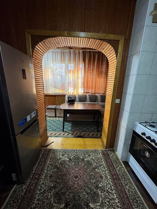 Продается квартира массив Хумаюн 3 комнатная