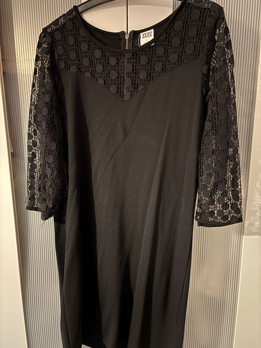 Rochie neagră cu dantela Vero Moda, mărimea L