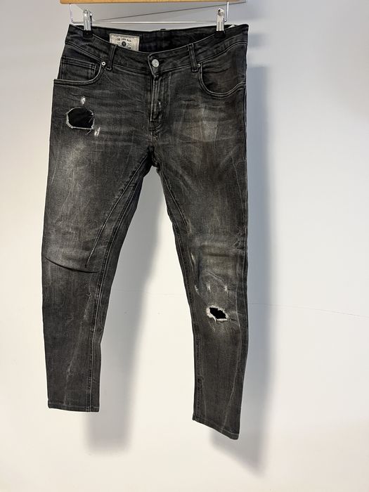 Blugi Zara Men gri cu rupturi