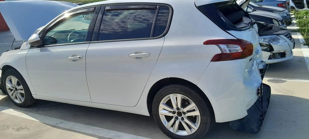 Dezmembram Peugeot 308 II 1.6 HDI BHY / BH02 (DV6FD)