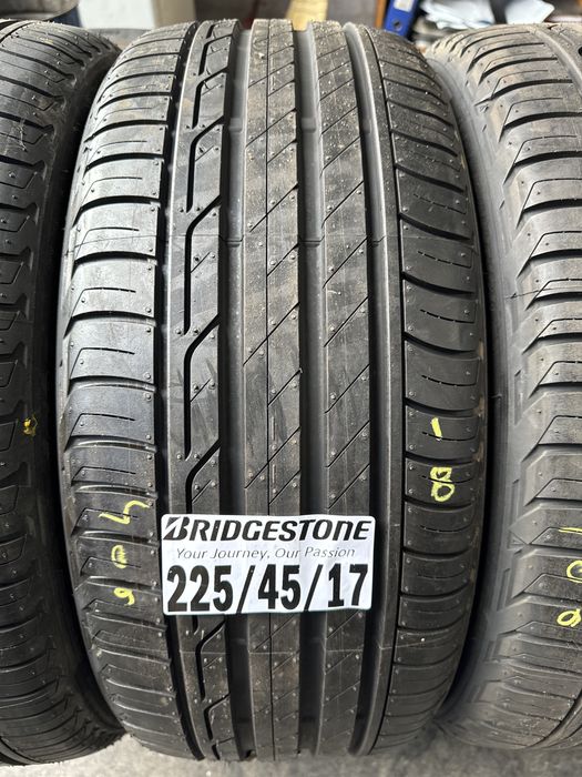 225/45/17 Bridgestone