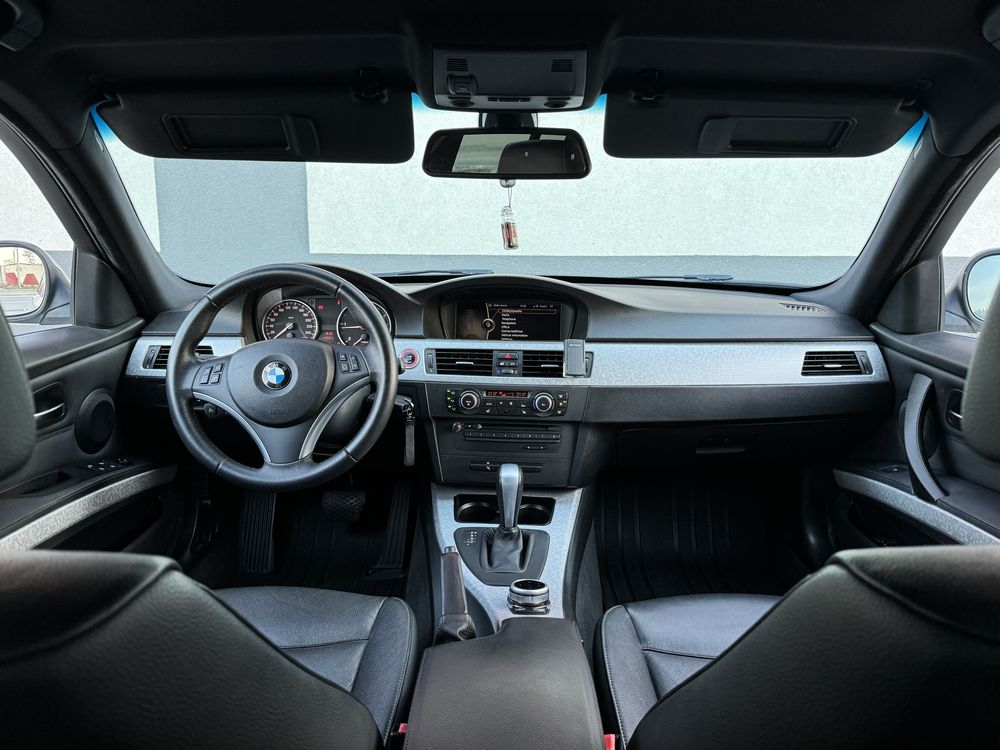BMW Seria 3 E90 LCI 2011 | Bi-xenon | Piele | Navigatie