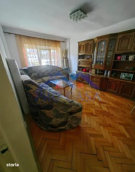 Apartament 3 camere decomandat,Cetate, Mercur, et.1, 2 bai,