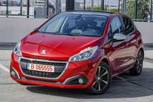 Peugeot 208 Peugeot 208 > Cutie Automata>1.2 BenzinaDotari TOP> Panoramic> Piele