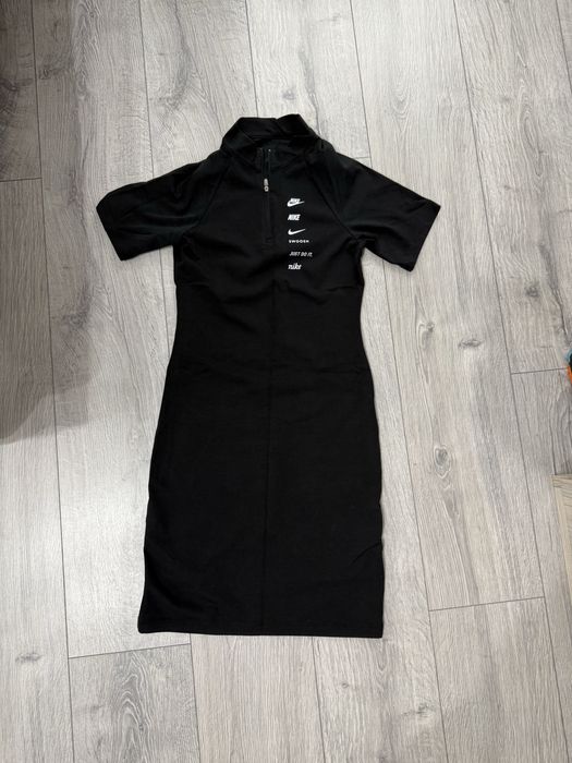 Рокля G-Star и Nike Swoosh