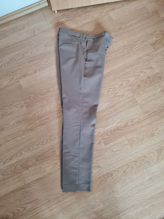 Pantaloni casual HM 38