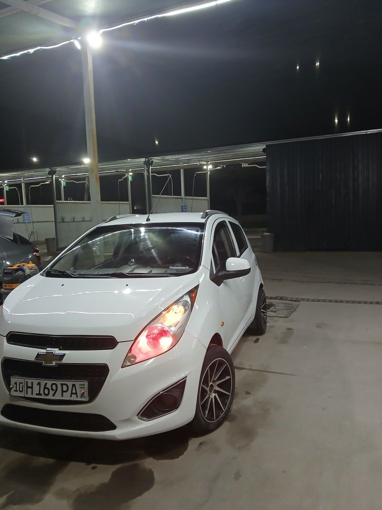 Chevrolet  spark