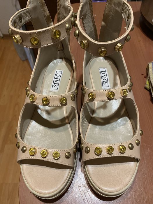 Дамски летни сандали