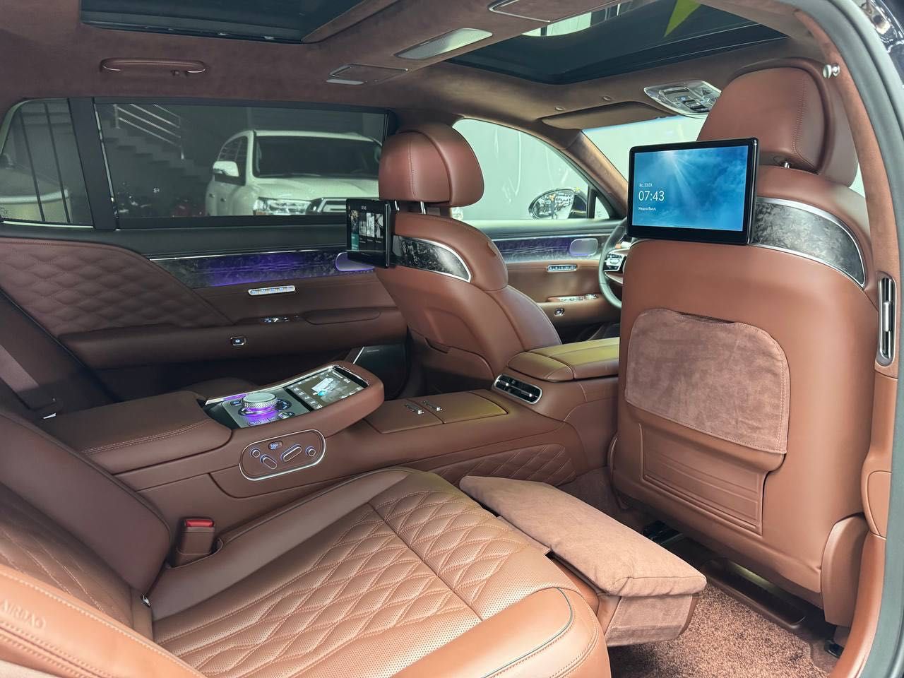 Продается Genesis G90 Limousine