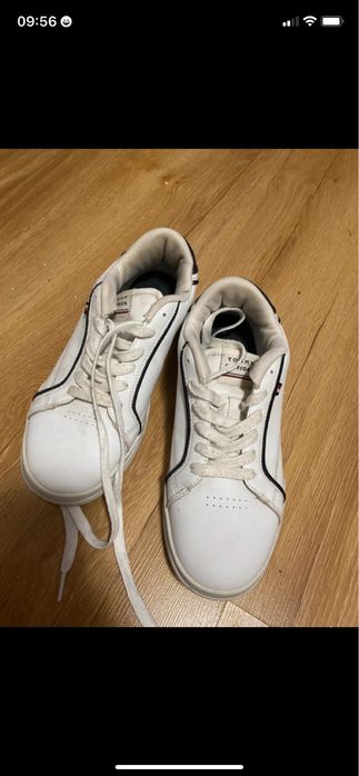 adidasi tommy Hilfiger