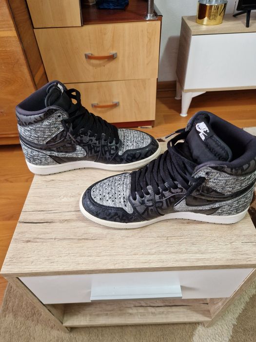 Jordan 1 rebellionaire 40,5