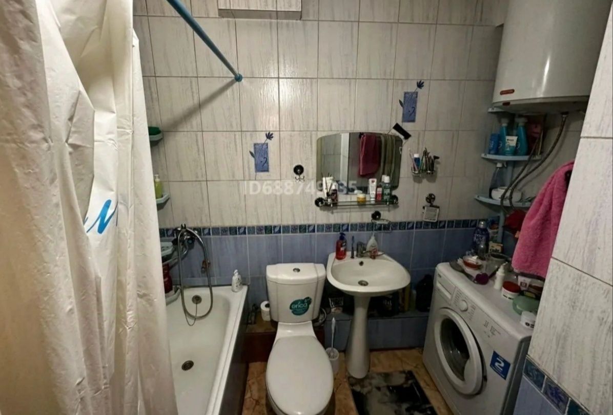Продам часть дома (дом на несколько хозяев), Турксибский район, ул. Вя