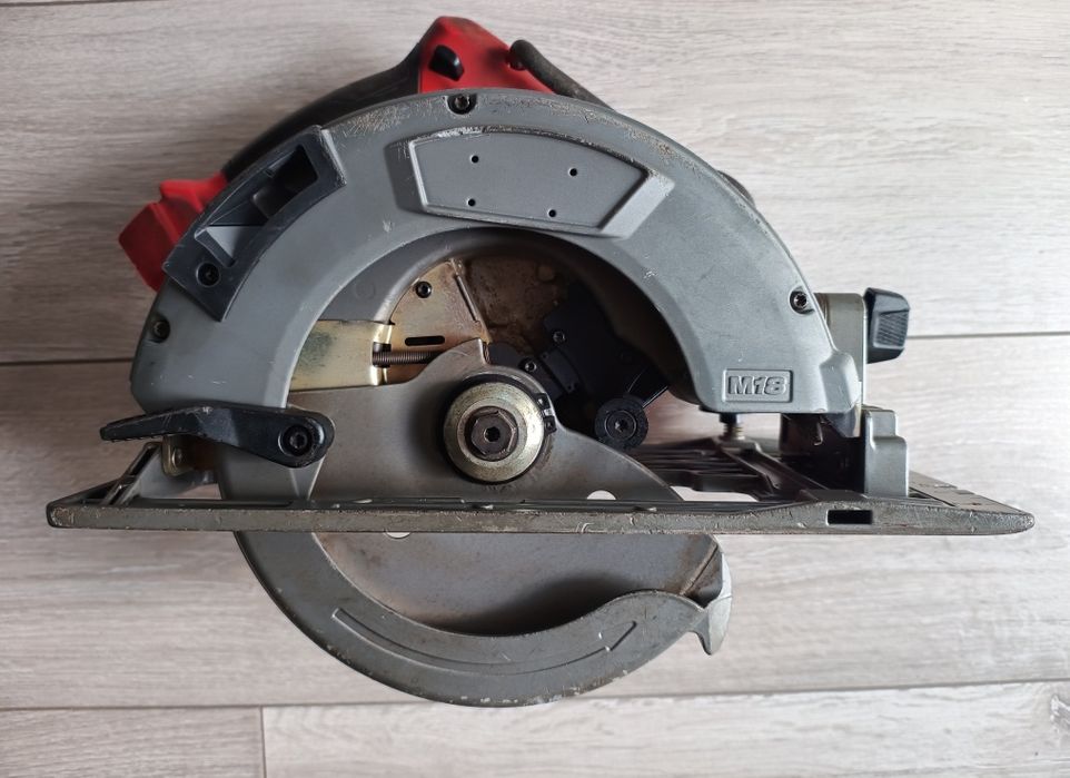 Set scule profesionale Milwaukee 18V